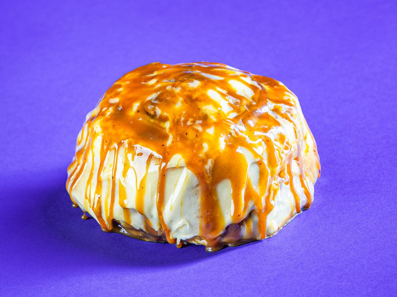 Cinnamon Bun Caramel (Medium)