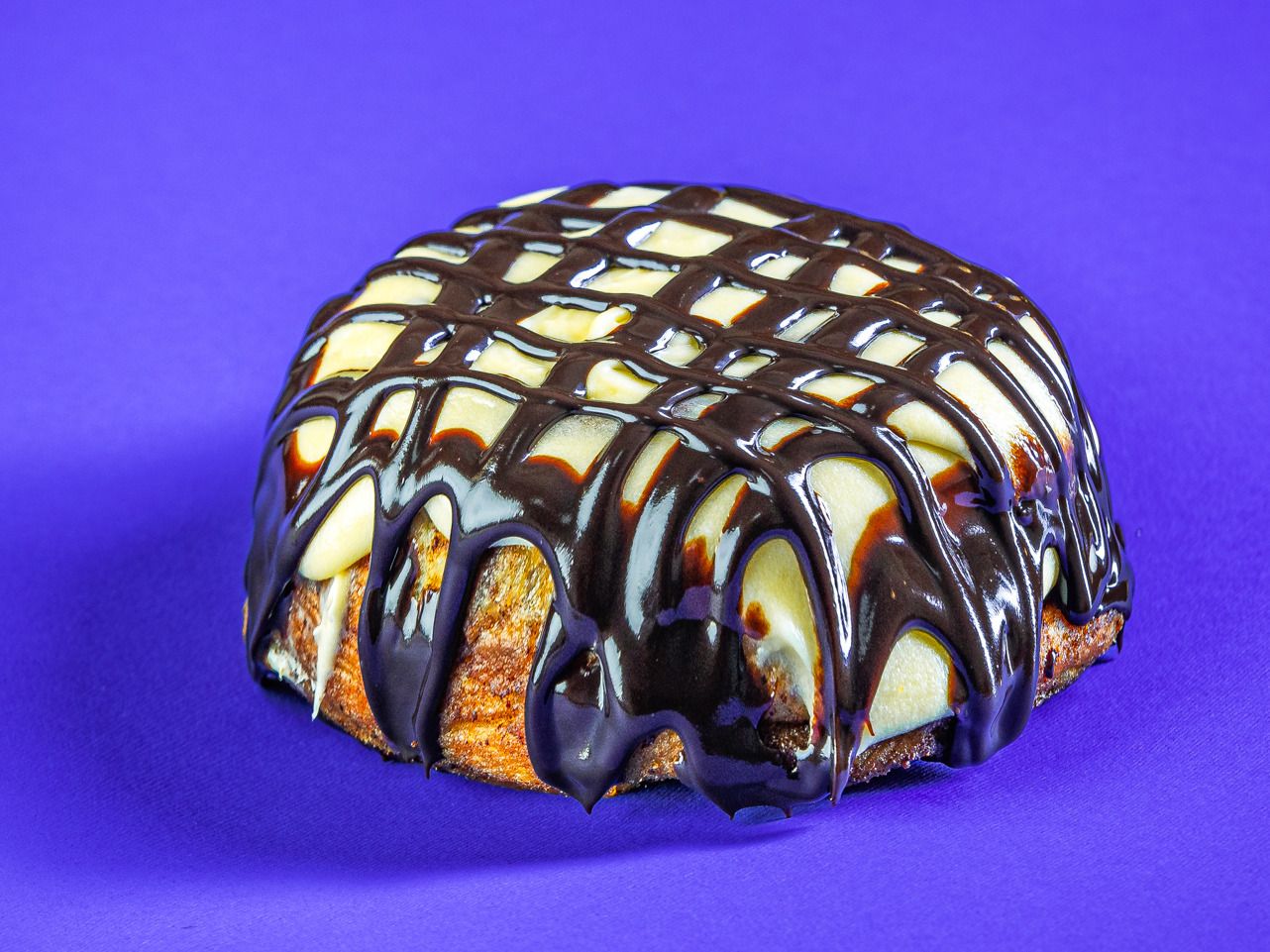 Cinnamon Bun Chocolate (Large)