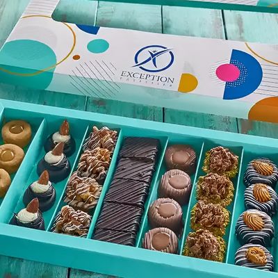 Special Petit Four Window Box Large