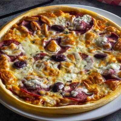 Salami Pizza Larg