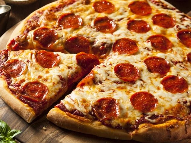 Salami Pizza