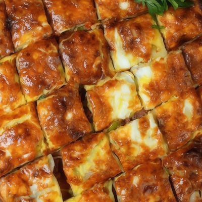 بيتزا شرقية بسجق إسكندراني