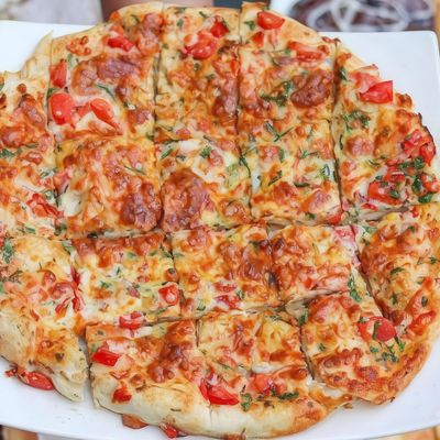بيتزا سجق شرقي