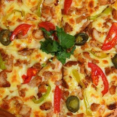 بيتزا الدجاج المقرمش