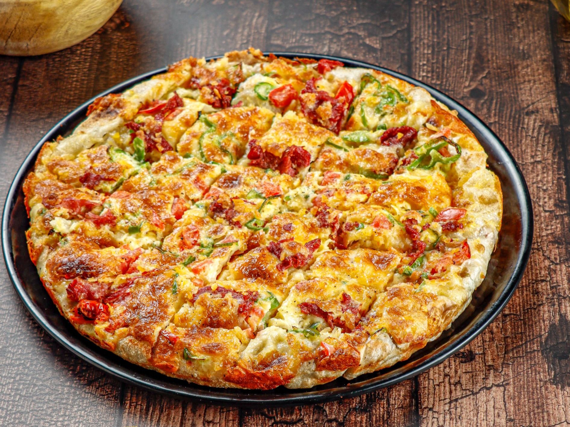 mix meat oriental pizza