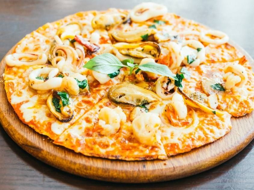 Mix Seafood Pizza