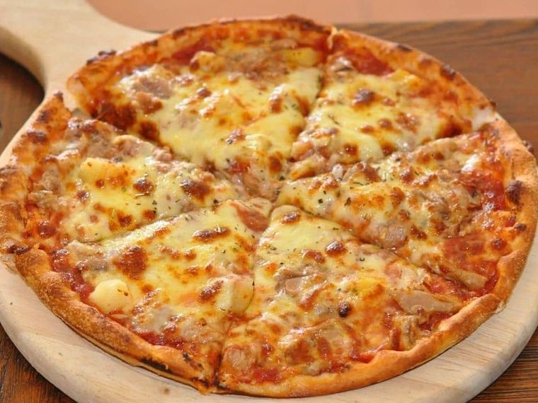 Tuna Pizza