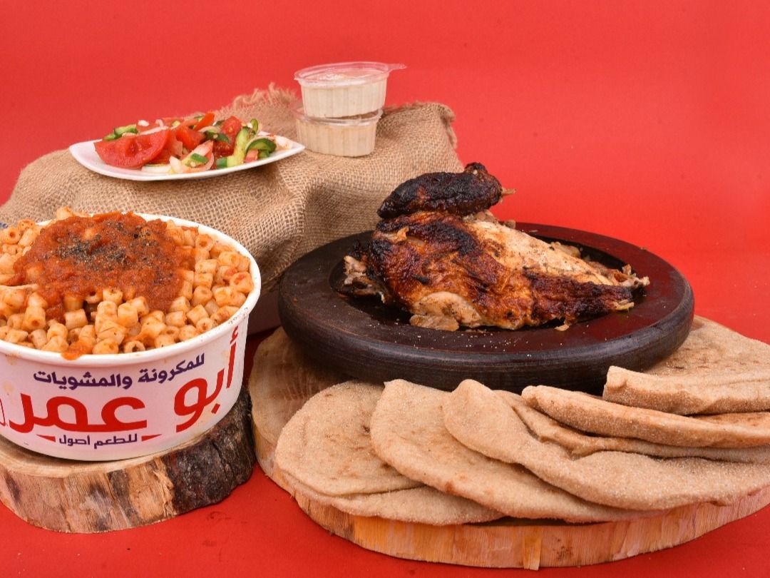 Chicken breast meal with small pasta box