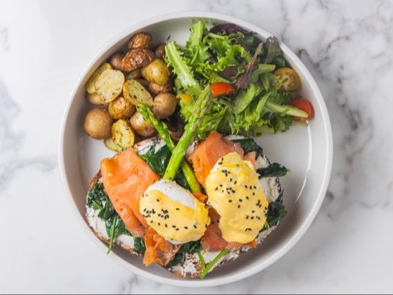 Coffee & Roses delivery service in UAE | Talabat