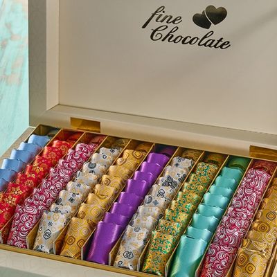 Mix Chocolate Box 1 Kilo - 66 Pieces