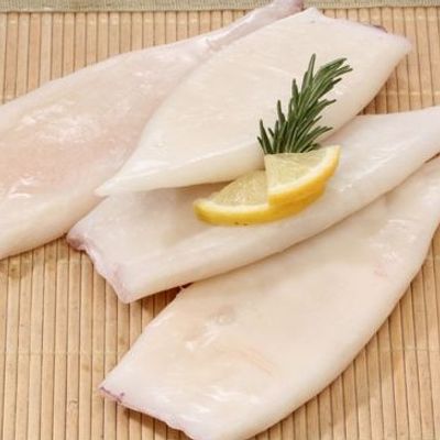 Fresh raw calamari