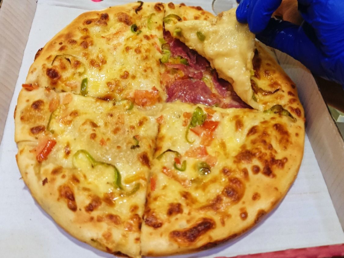 Pastrami Hawawshi Pizza Face