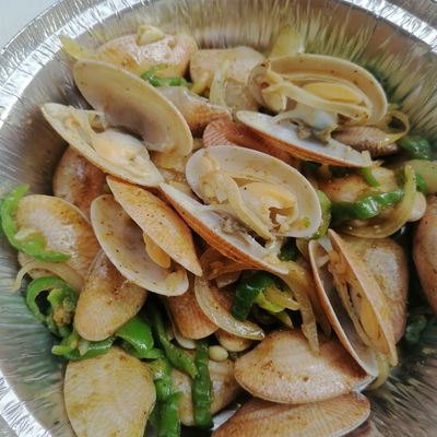 A quarter of a Clams