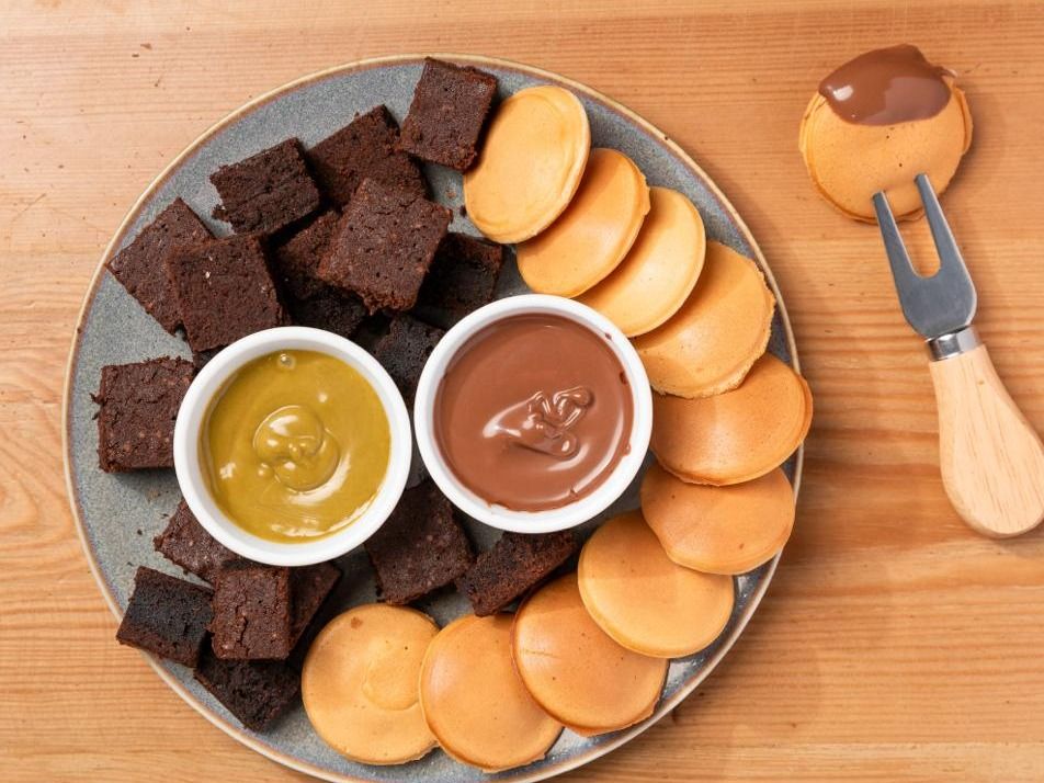 Mini Pancakes & Brownies Bites