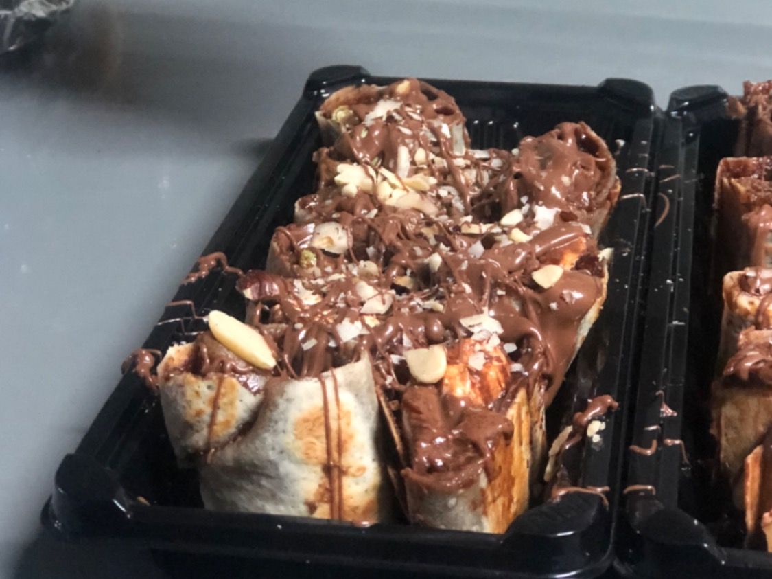 Marshmallow Chocolate Roll