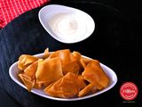 Garlic dip and toasted bread