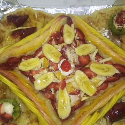 Sweet fruit pie