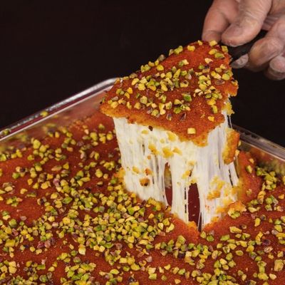 Kilo Nabulsi Kunafa Platter With Extra Fine Cheese