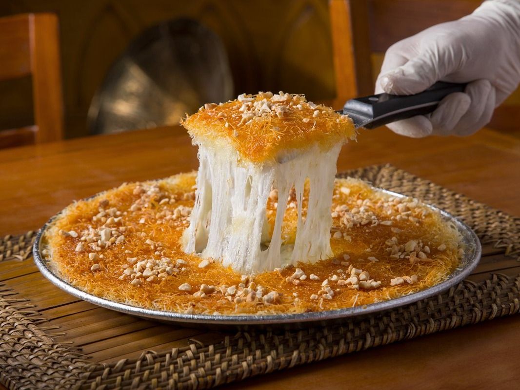 Kilo Of Nabulsieh Kunafa Dish With Extra Coarse Cheese