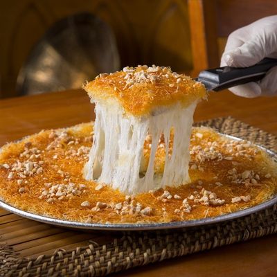 Kilo Of Nabulsieh Kunafa Dish With Extra Coarse Cheese