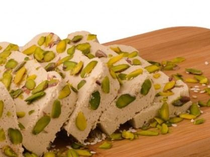 Extra Halva With Pistachio 1/2 Kg