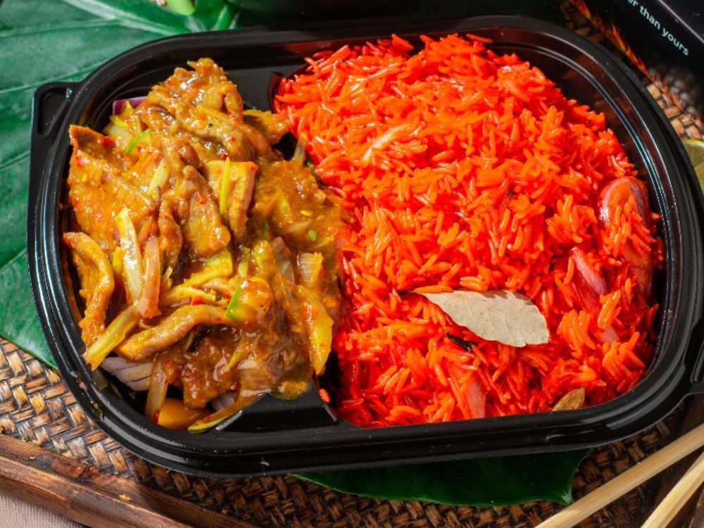 Beef With Indian Curry Sauce Platter