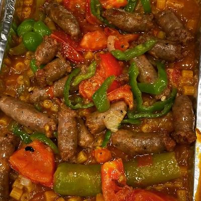 مبكبكة بالسجق البلدي