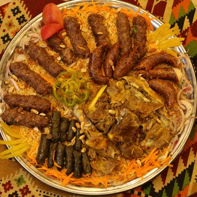 صينية السلطان لأربعة أشخاص