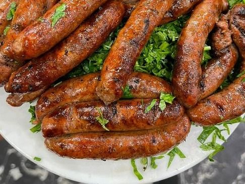 1 kg grilled local sausage