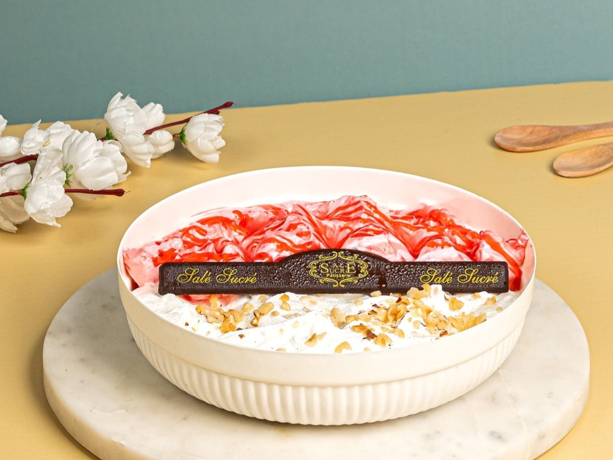 Duo Ice Cream Bowl ( Strawberry/ Vanilla)