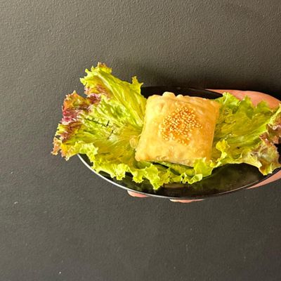 Samboussek Meat