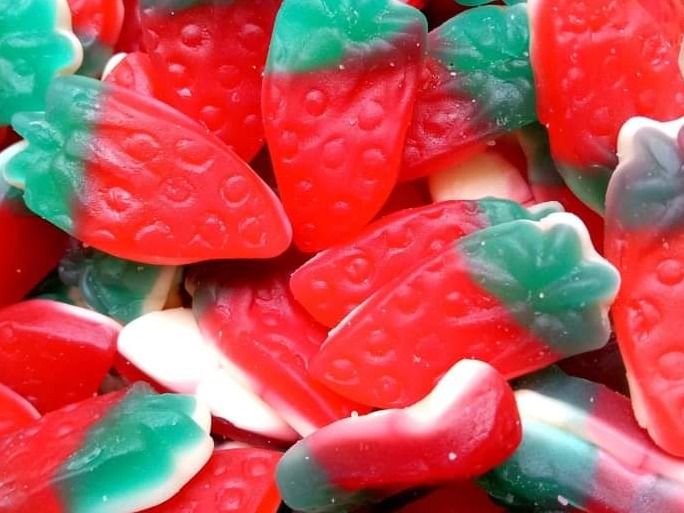 Candy Strawberry Pieces 1/4 Kilo