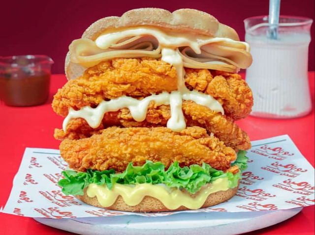 Chicken Zinger Sandwich With Potatoes