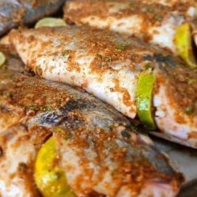 1 كجم دنيس مشوي بالزيت والليمون، 1 كجم قاروص سنجاري، أرز، 2 طحينة، 2 شوربة