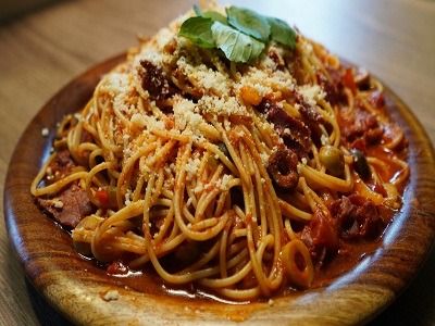 Spaghetti Pasta With Pastrami