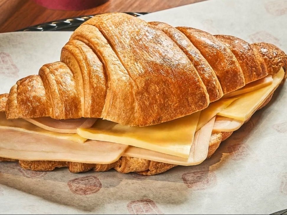 Smoked Turkey Cheddar Croissant