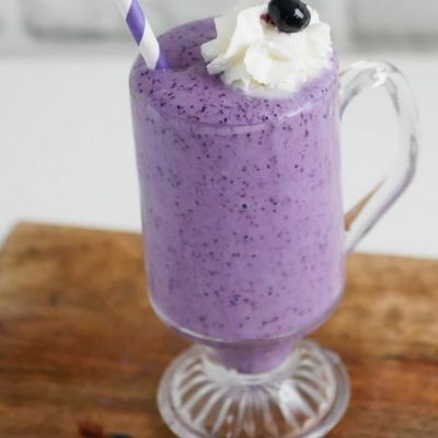 Blueberry Milkshake