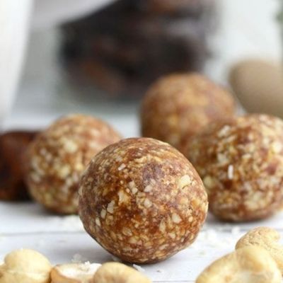 Cashew Energy Bites