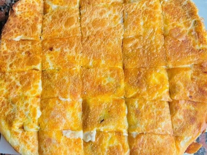 Mix cheese pie