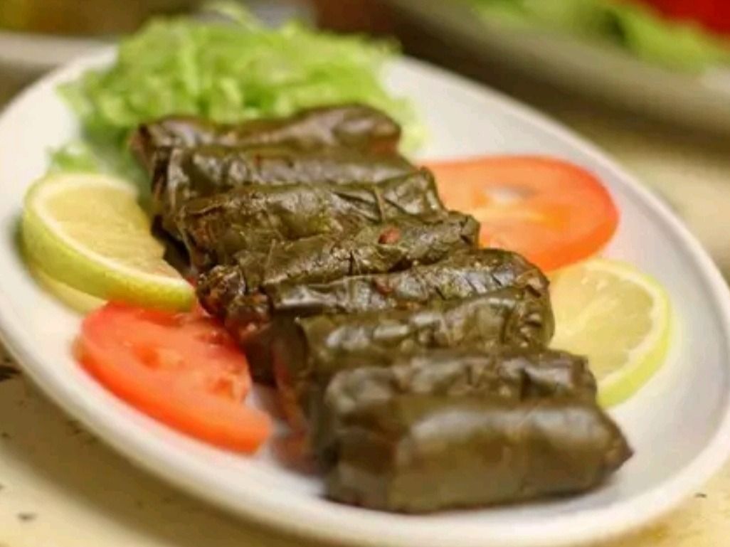 Cold Vine Leaves With Oil