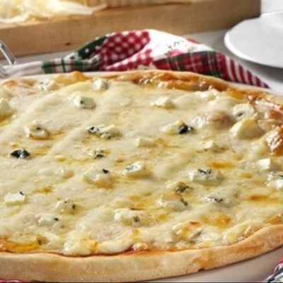 Quattro Formaggi Pizza