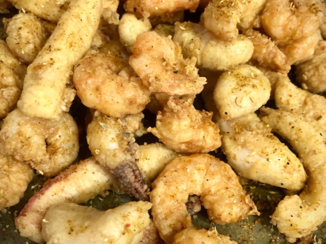 Peeled shrimp meat