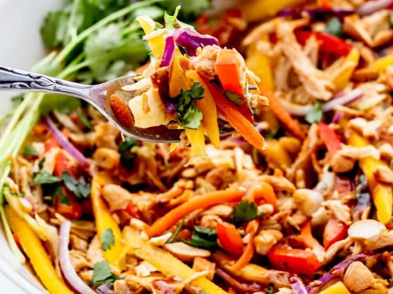 Thai Cheiken Salad (Thai)
