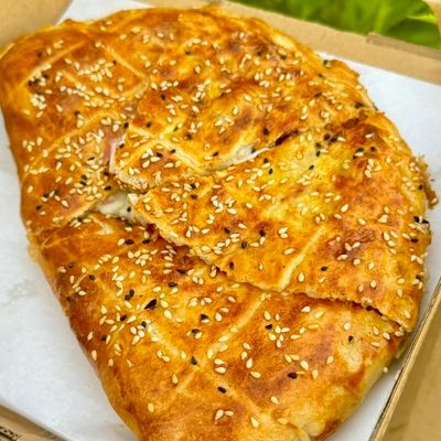 Mozzarella Calzone