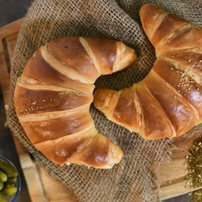 Thyme croissant