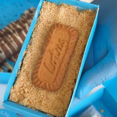 Lotus biscoff cake