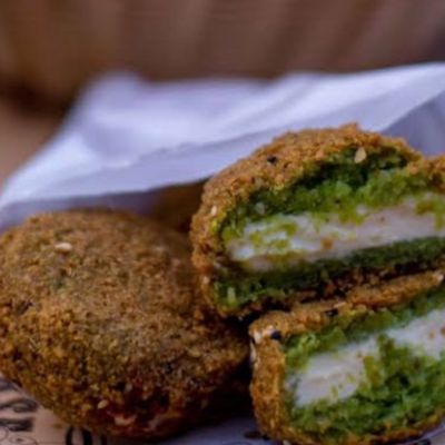Large Hot Taameya Piece Stuffed With Kiri Cheese