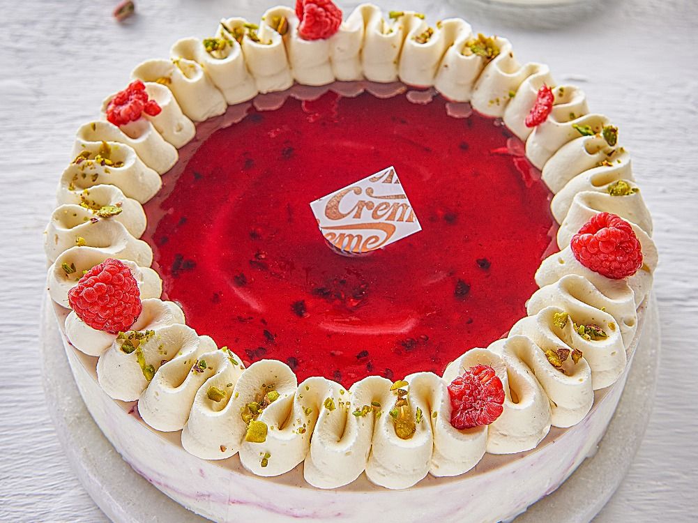 Yogi Raspberry Ice Cake