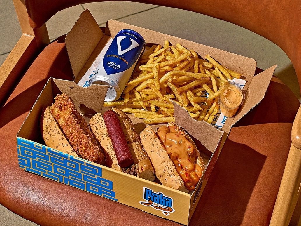 3 sandwiches box