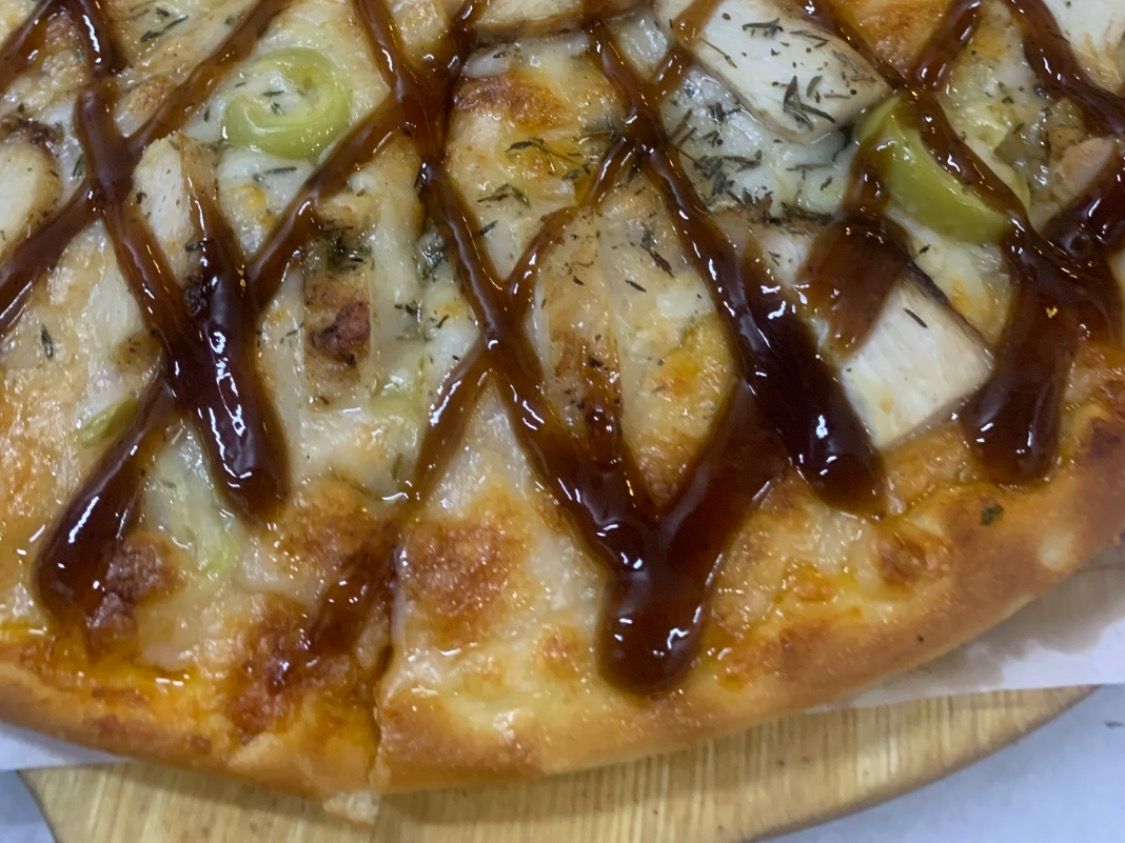 Chicken BBQ pizza
